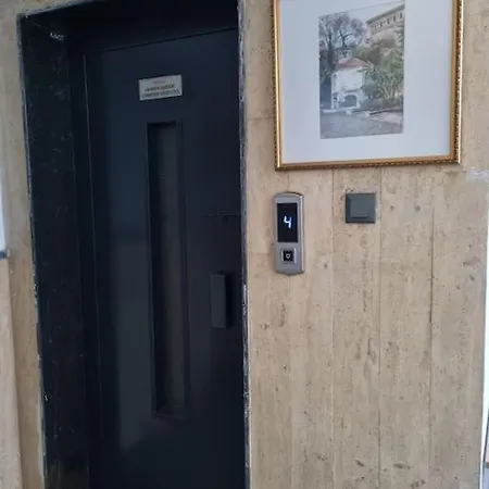 Royal Homes 405 Апарт-отель